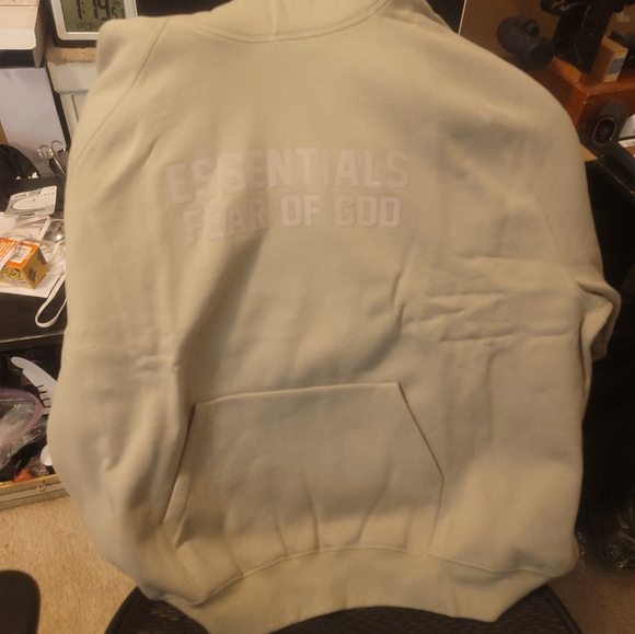*BRAND NEW NEVER WORN!! Essentials Fear of God Gray Raglan Hoodie mens size XXL - Picture 4 of 7